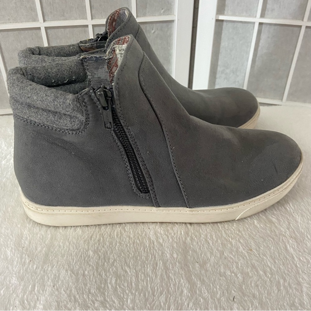 Austin Trading Company Size 8.5 Gray Ankle Boots
